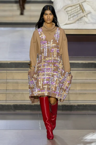 Look 14